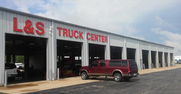 L & S Truck Center Of Appleton, Inc. - Appleton, WI - Slider 1